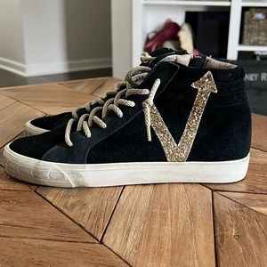 Vintage Havana sneakers size 9